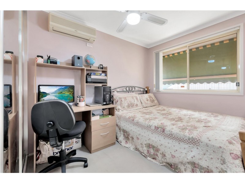 4 Kite Close, Green Valley NSW 2168