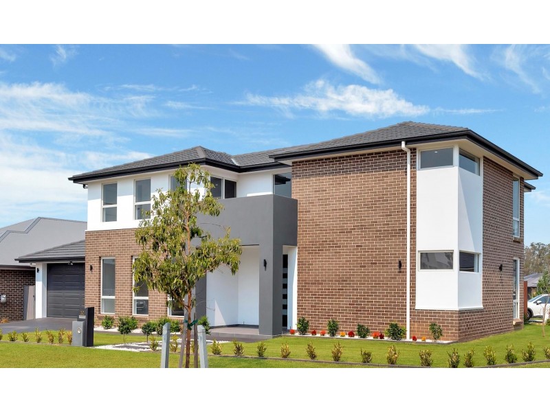32 Howard Loop, Oran Park NSW 2570