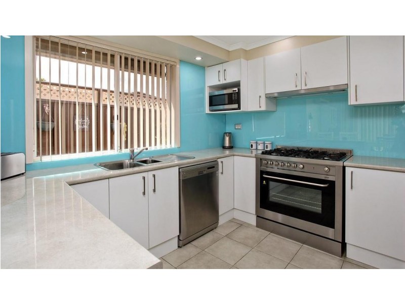 8 Mcfarlane Drive, Minchinbury NSW 2770