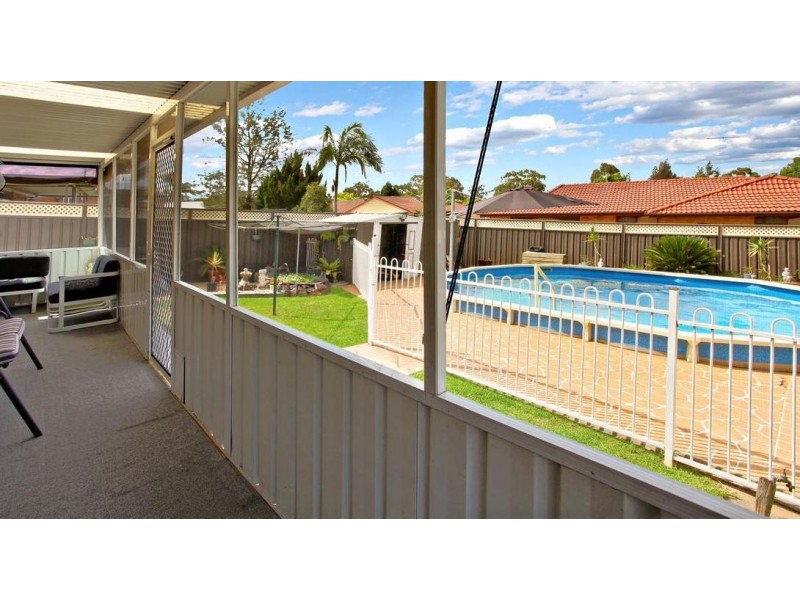 8 Mcfarlane Drive, Minchinbury NSW 2770