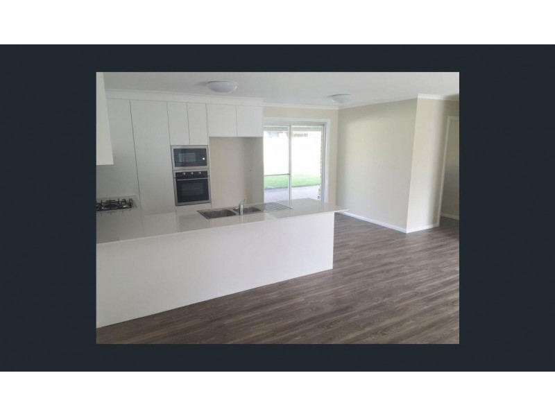 14 Pioneer  Grove, Werrington Downs NSW 2747