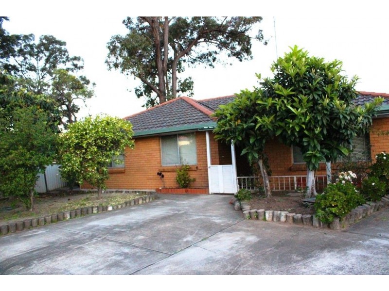 4 Paterson Place, Colyton NSW 2760