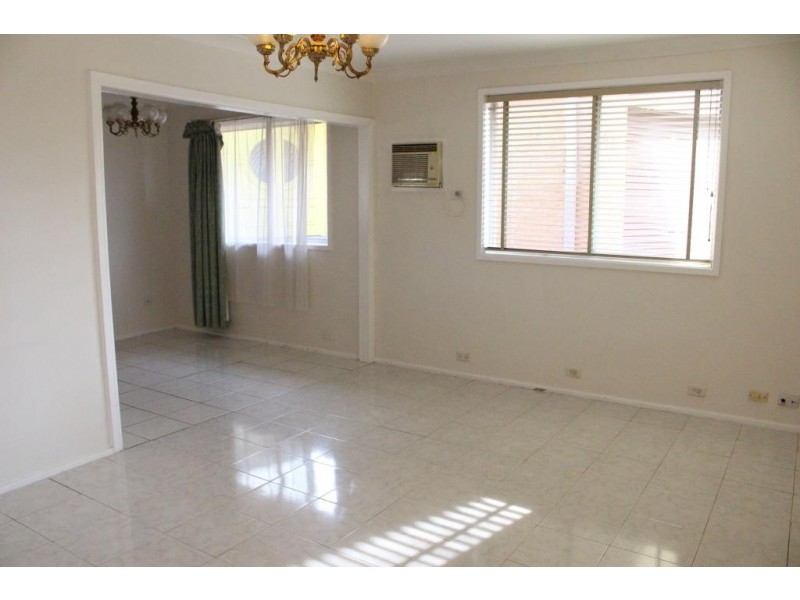 4 Paterson Place, Colyton NSW 2760