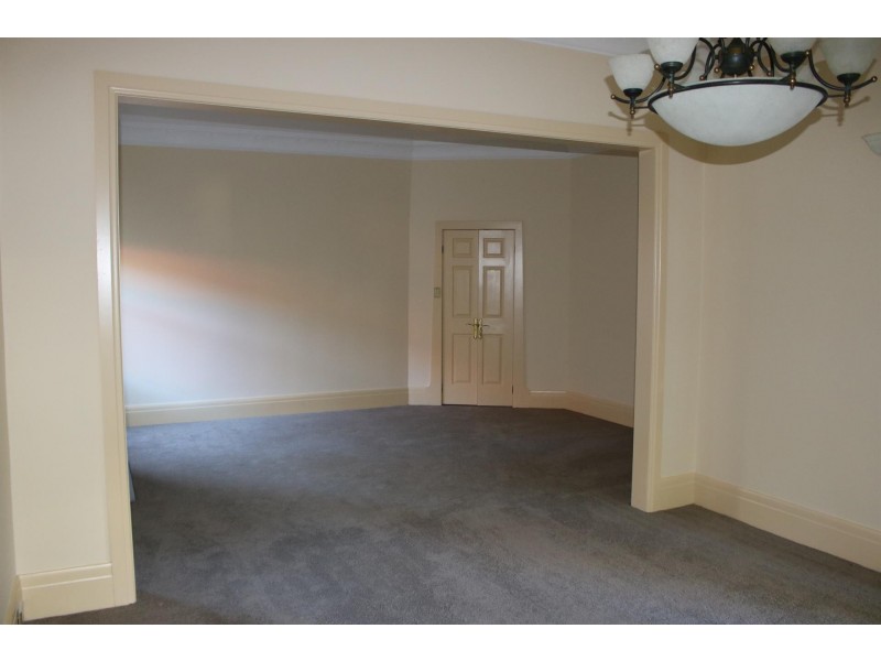 2 Holdsworth Avenue, St Leonards NSW 2065