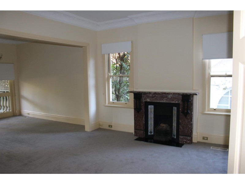 2 Holdsworth Avenue, St Leonards NSW 2065