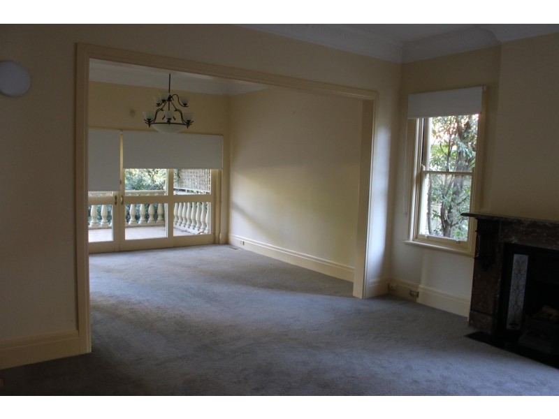 2 Holdsworth Avenue, St Leonards NSW 2065