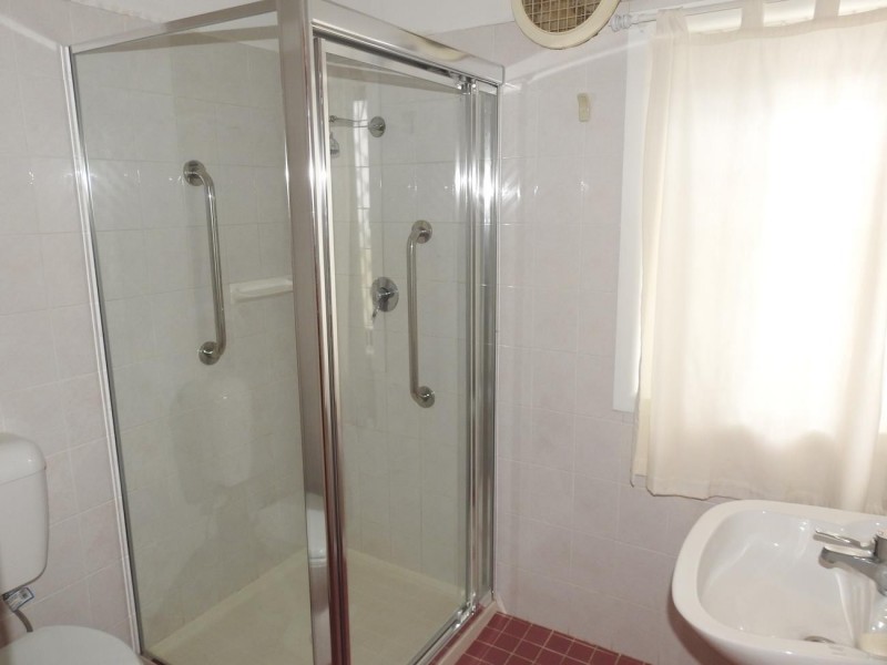 6 Thomas  Street, Fairfield NSW 2165