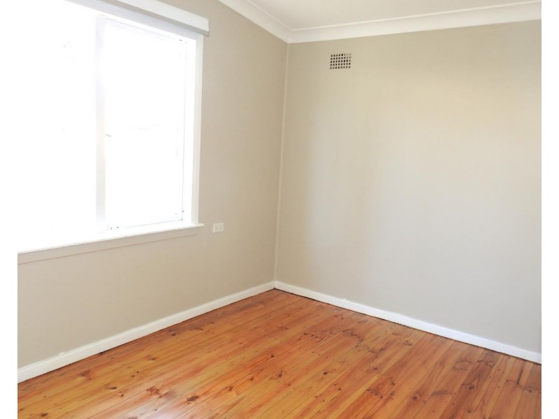 42 Mindanao Avenue, Lethbridge Park NSW 2770