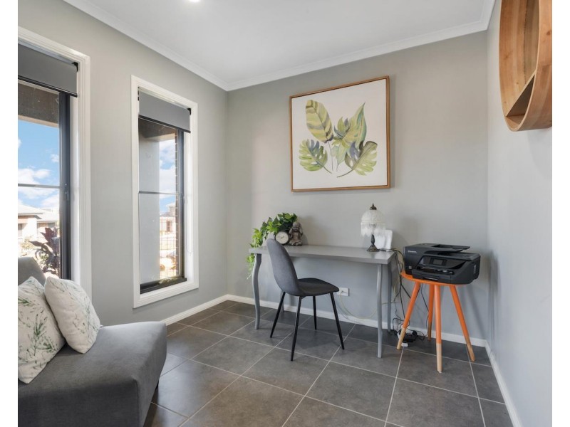 10 Orlando Street, Oran Park NSW 2570