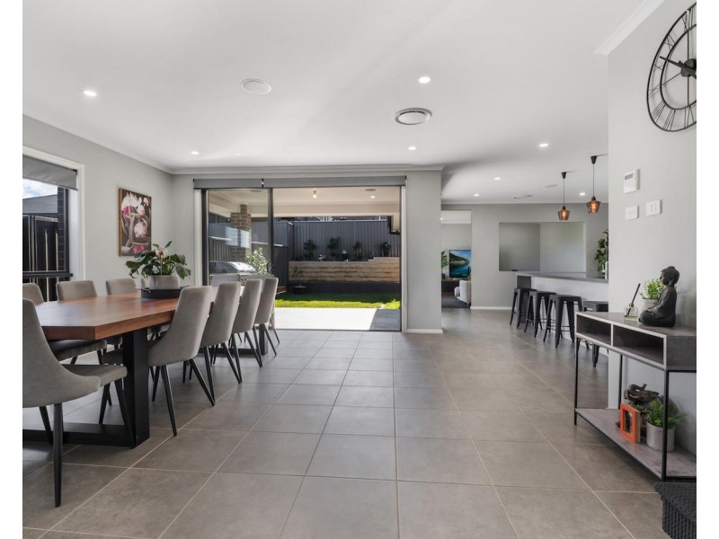 10 Orlando Street, Oran Park NSW 2570