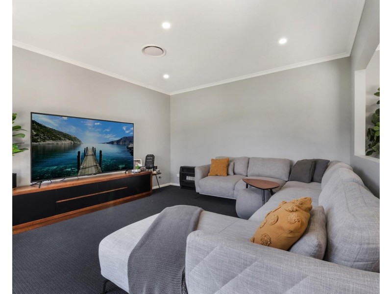 10 Orlando Street, Oran Park NSW 2570