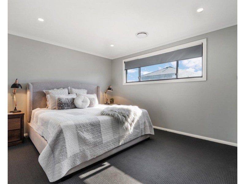 10 Orlando Street, Oran Park NSW 2570