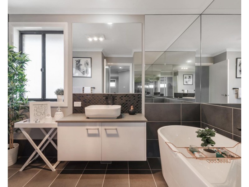 10 Orlando Street, Oran Park NSW 2570