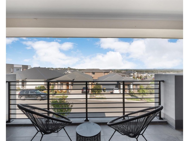 10 Orlando Street, Oran Park NSW 2570