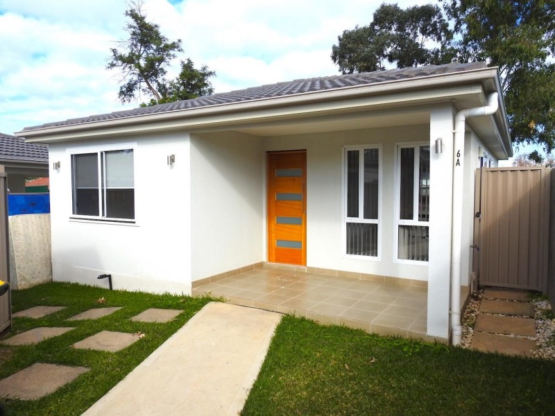 6A Vancouver Place, Fairfield West NSW 2165