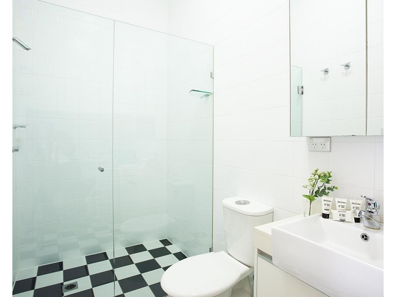 8/70 Wigram Road, Glebe NSW 2037