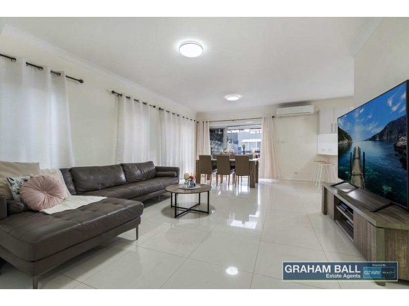 8 Murrumbidgee Street, Gregory Hills NSW 2557