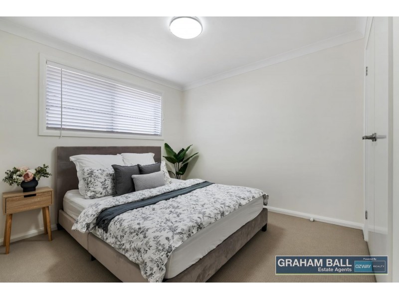 8 Murrumbidgee Street, Gregory Hills NSW 2557