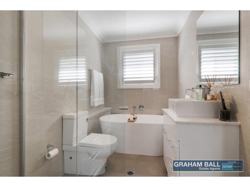 8 Murrumbidgee Street, Gregory Hills NSW 2557