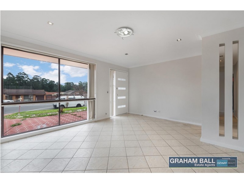 8 Castlereagh Street, Bossley Park NSW 2176