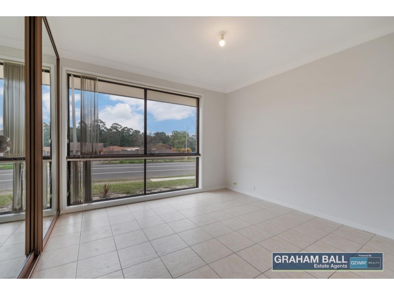 8 Castlereagh Street, Bossley Park NSW 2176