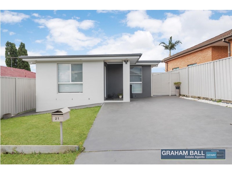 8 Castlereagh Street, Bossley Park NSW 2176