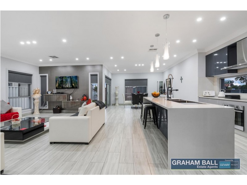 2 Heysen Street, Abbotsbury NSW 2176