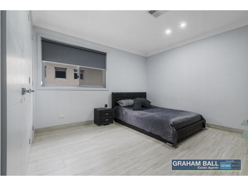 2 Heysen Street, Abbotsbury NSW 2176