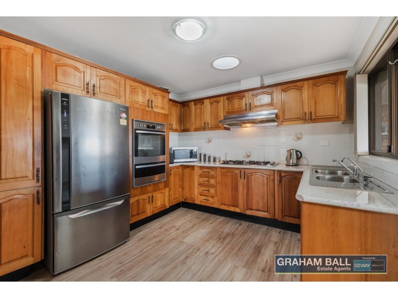 6 Hurkett Place, Bossley Park NSW 2176