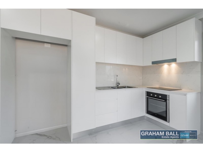 5A De Witt Place, Fairfield West NSW 2165
