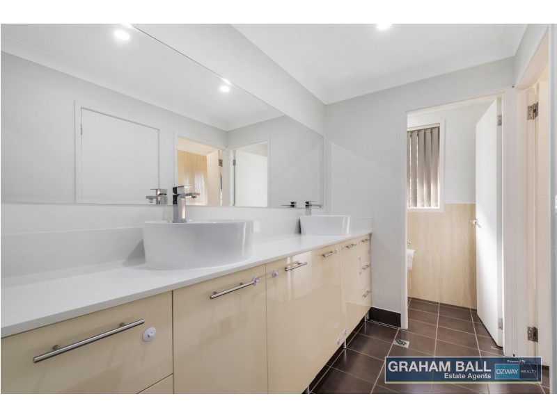 5 Hope Crescent, Bossley Park NSW 2176