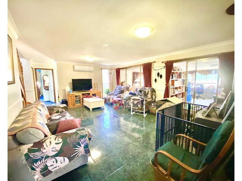 49 Anthony Street, Rosemeadow NSW 2560