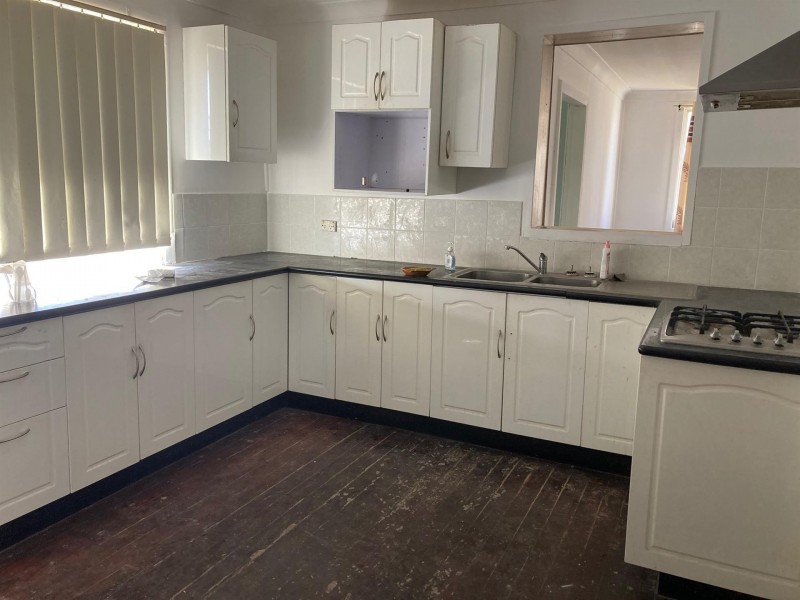 10 watt Street, Leumeah NSW 2560