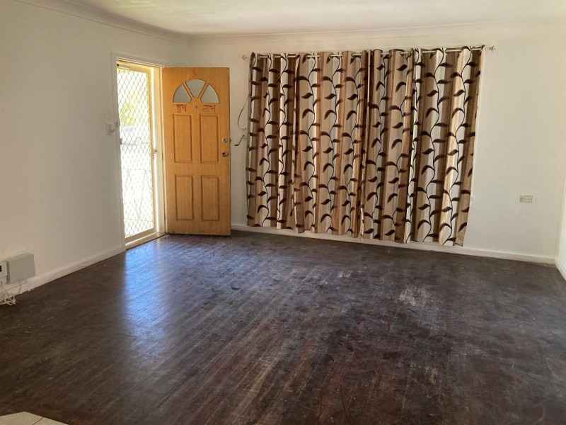 10 watt Street, Leumeah NSW 2560
