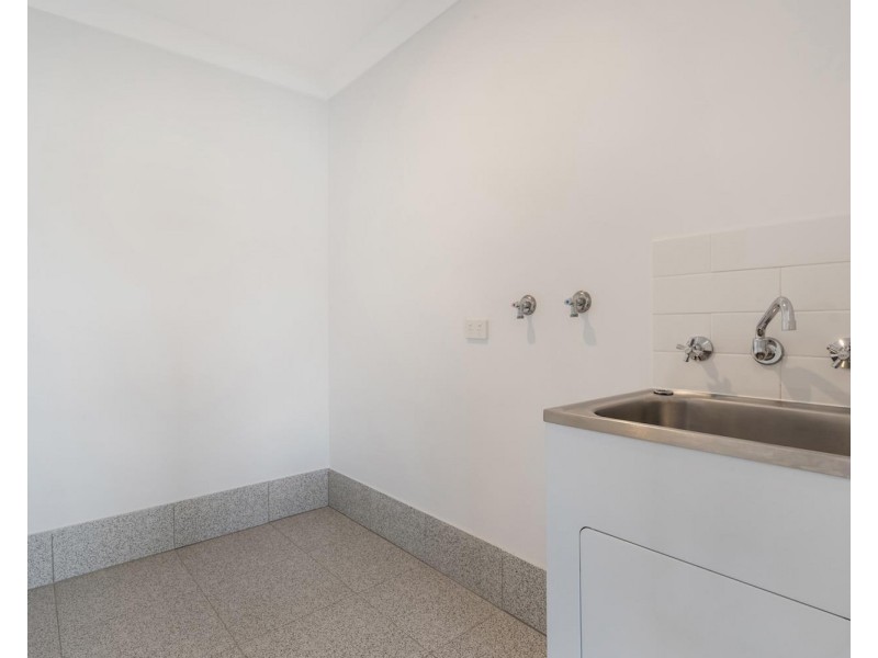 15 Nauru Crescent, Lethbridge Park NSW 2770