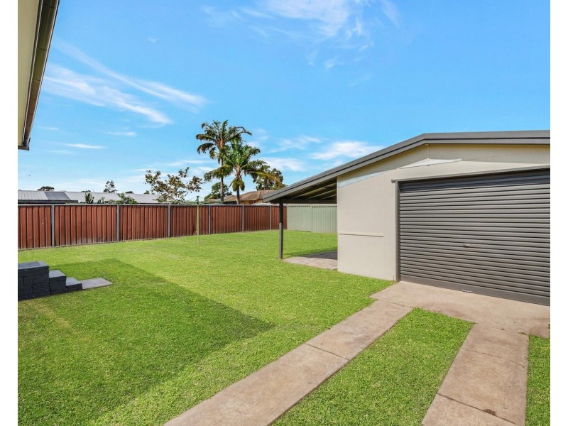 15 Nauru Crescent, Lethbridge Park NSW 2770