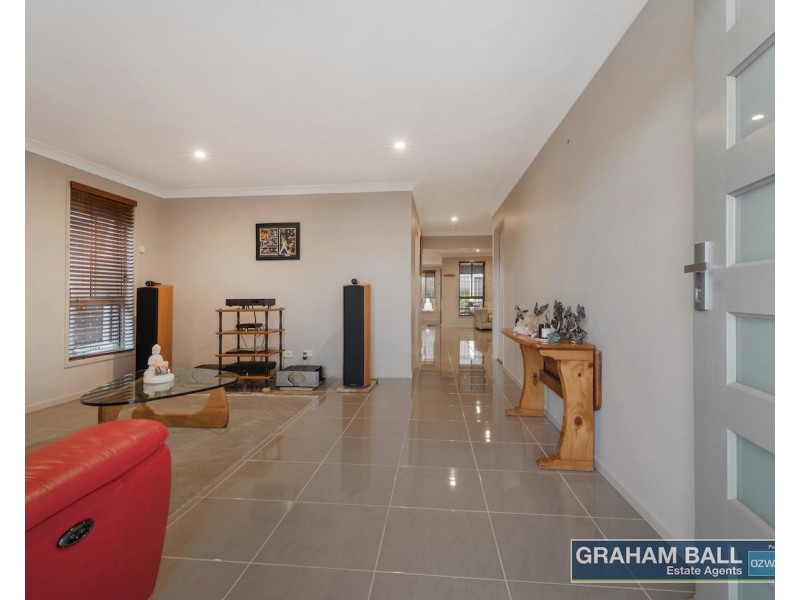 15 Dalmatia Avenue, Edmondson Park NSW 2174