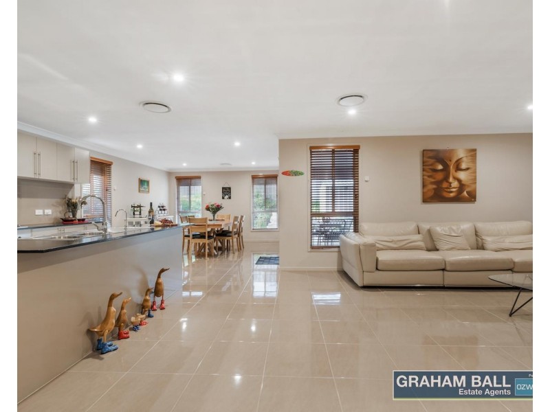 15 Dalmatia Avenue, Edmondson Park NSW 2174