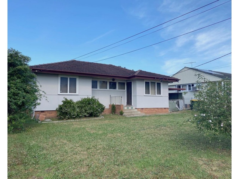 28 Quiros Avenue, Fairfield West NSW 2165