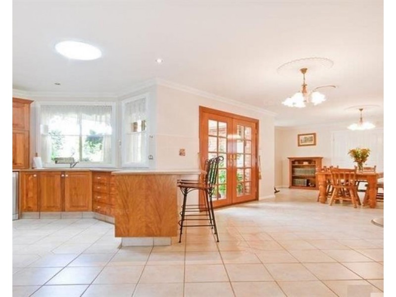 6 Eskdale Street, Minchinbury NSW 2770