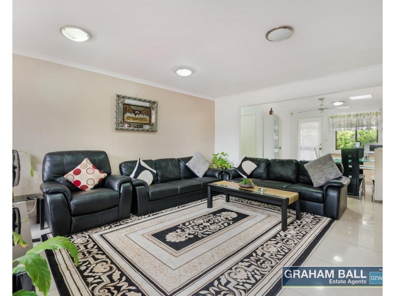 3  Mulligan Street, Bossley Park NSW 2176