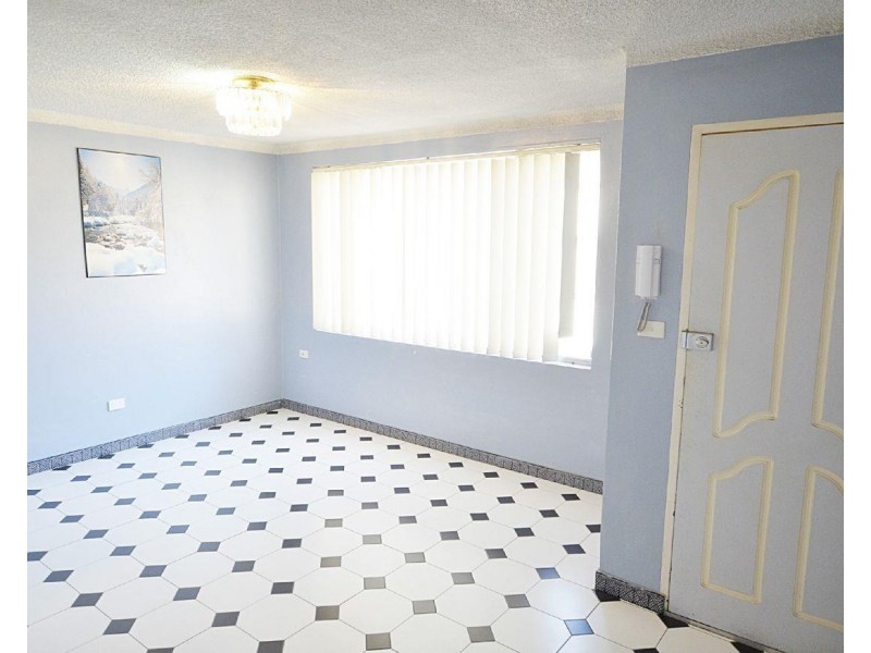 2/14 Forbes Street, Warwick Farm NSW 2170