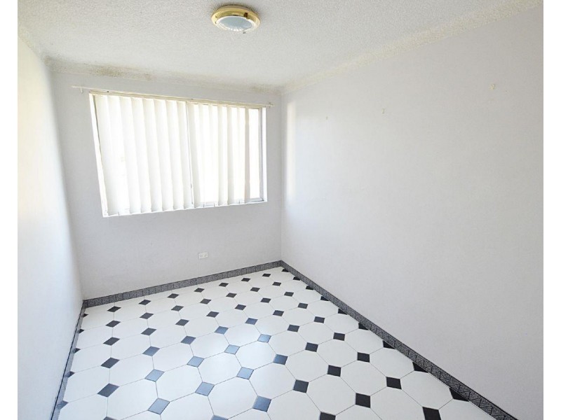 2/14 Forbes Street, Warwick Farm NSW 2170