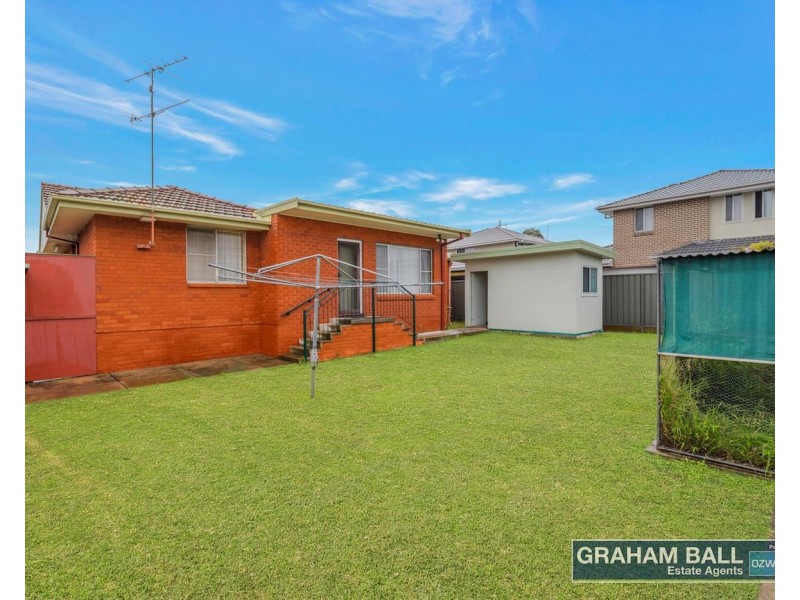 125 King Road, Fairfield West NSW 2165