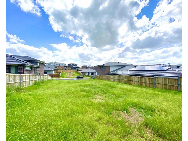 35 Milky Way, Campbelltown NSW 2560