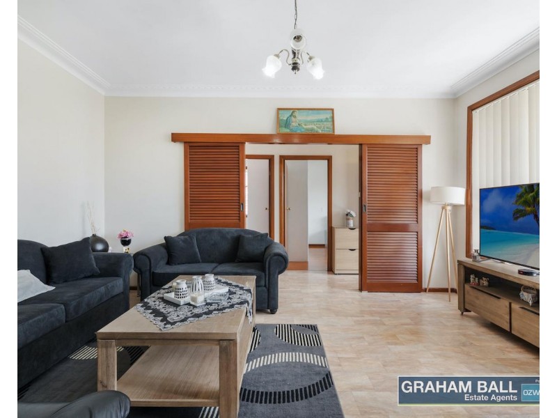 9 Thomas Street, Fairfield NSW 2165