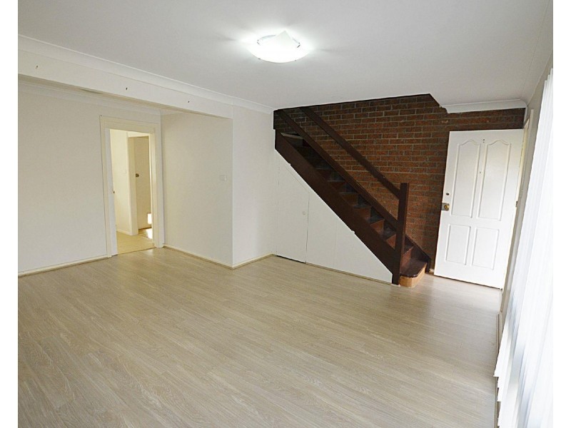 27/18 Westmoreland Road, Minto NSW 2566