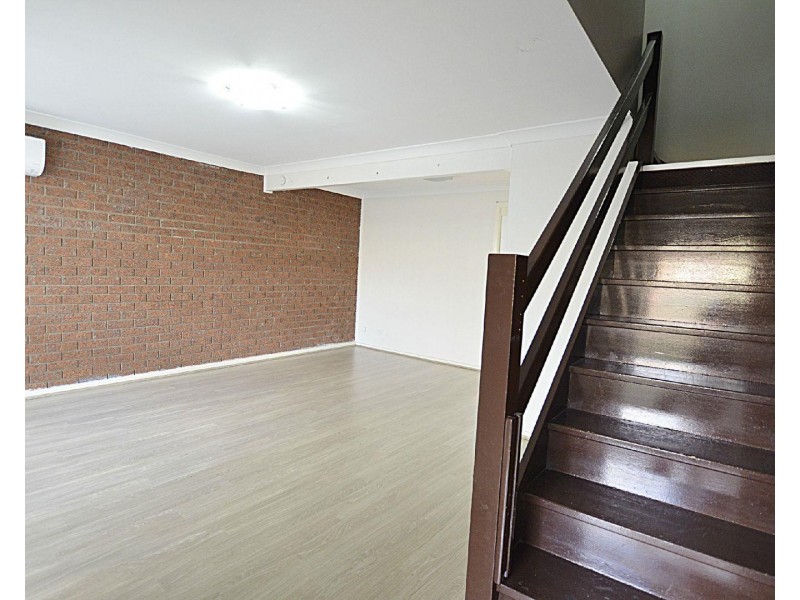 27/18 Westmoreland Road, Minto NSW 2566