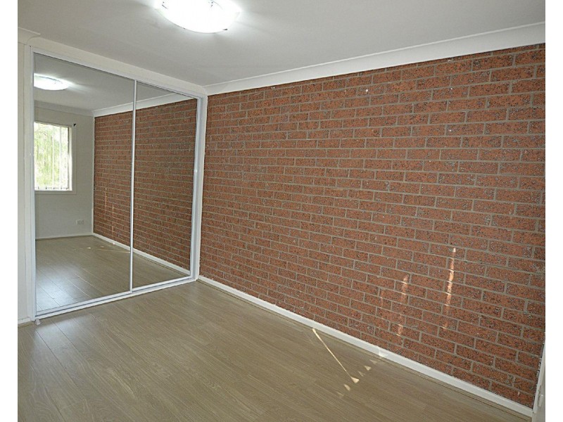 27/18 Westmoreland Road, Minto NSW 2566