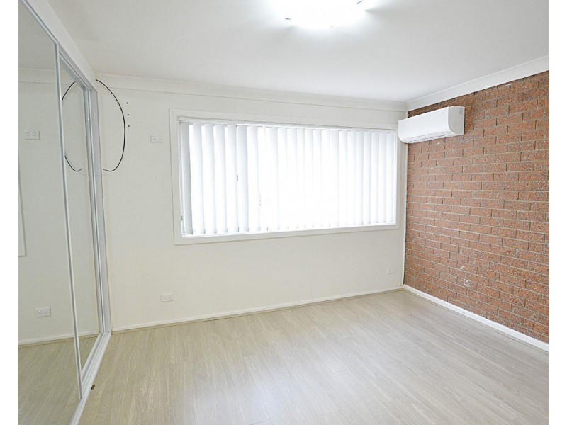 27/18 Westmoreland Road, Minto NSW 2566